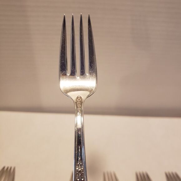 Set 6 Salad/Dessert Forks 1847 Rogers Ancestral 1924 Vintage Silverplate - Picture 9 of 11